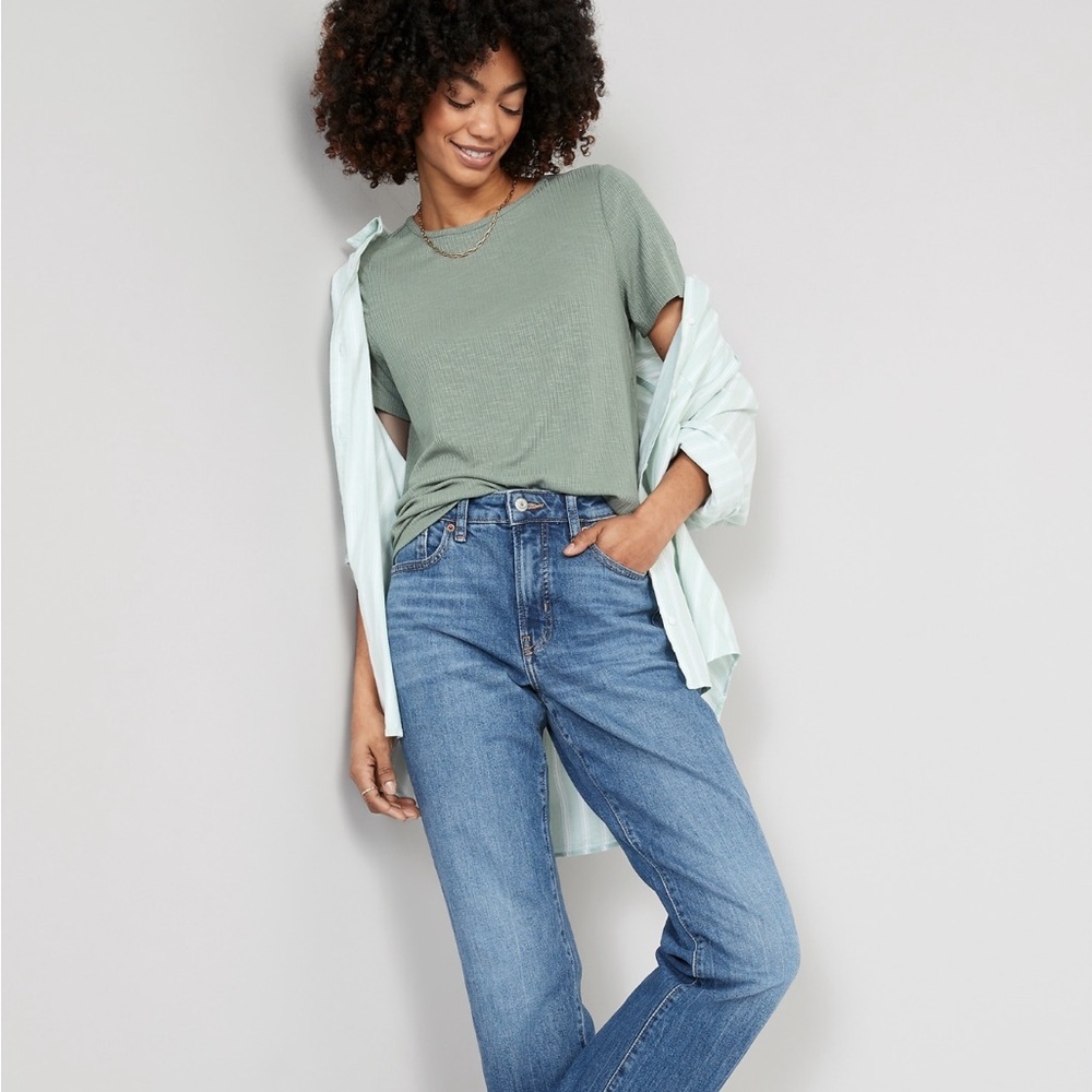 NWT Light Green Loose Fitting Tee - Picture 2 of 10